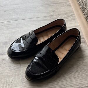 Patent Black Women's Penny Loafers - Sleek Slip-On Flats